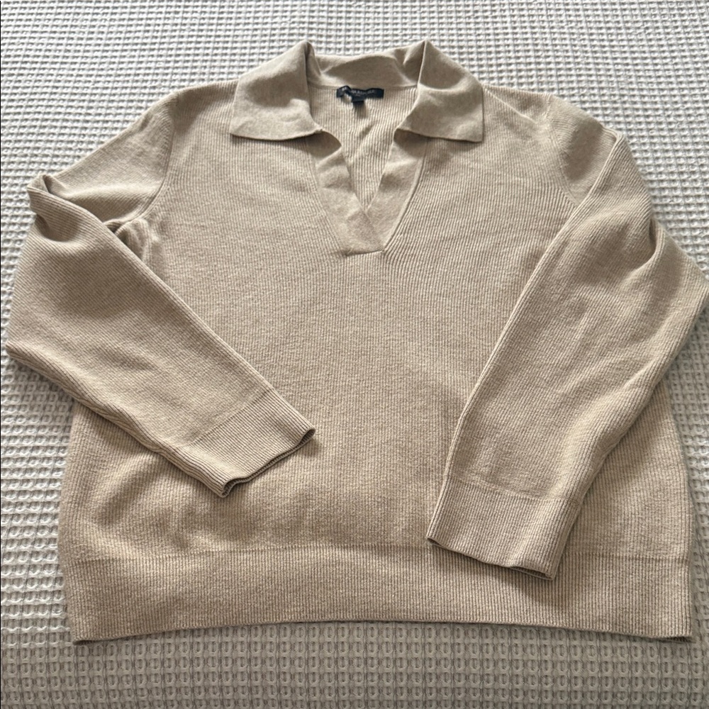 Banana Republic Light Tan Sweater..smoke free home..nice clean sweater